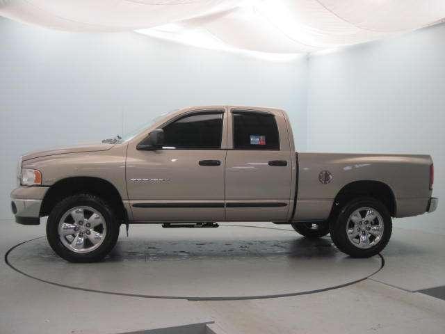 Dodge Ram Pickup 2003 photo 4