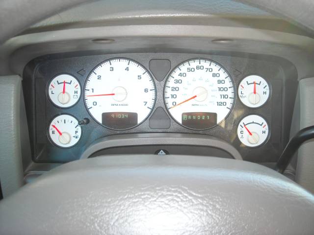 Dodge Ram Pickup 2003 photo 2