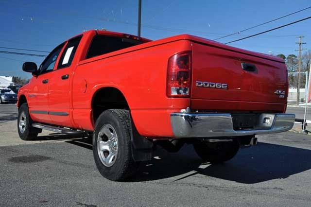Dodge Ram Pickup 2003 photo 2