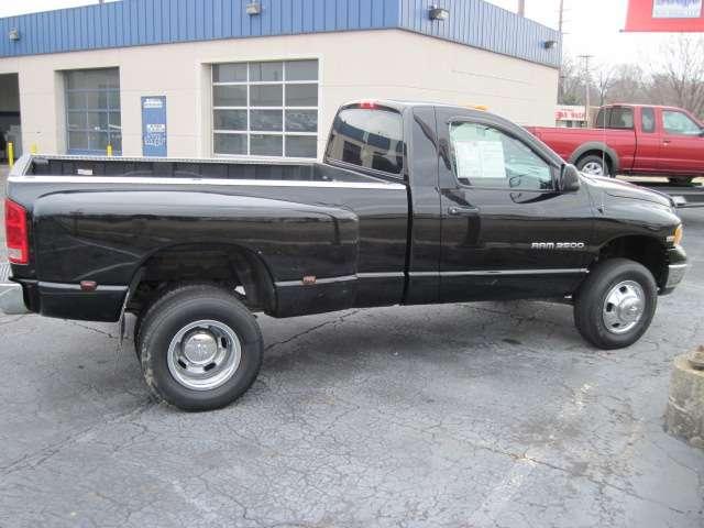 Dodge Ram Pickup 2003 photo 2