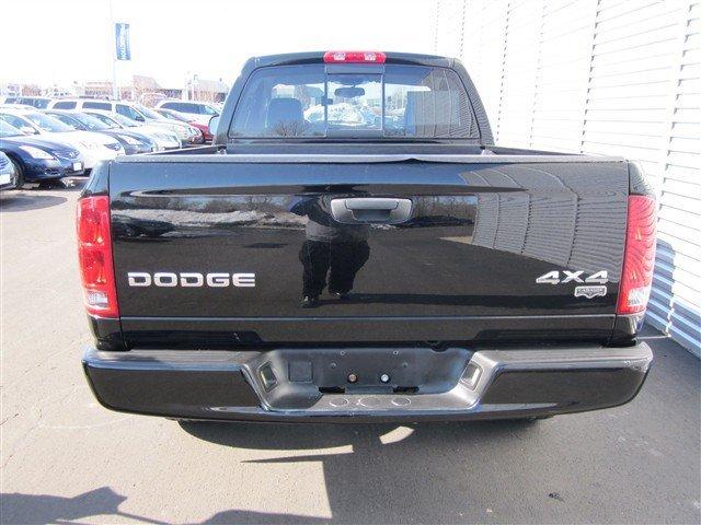 Dodge Ram Pickup 2003 photo 4