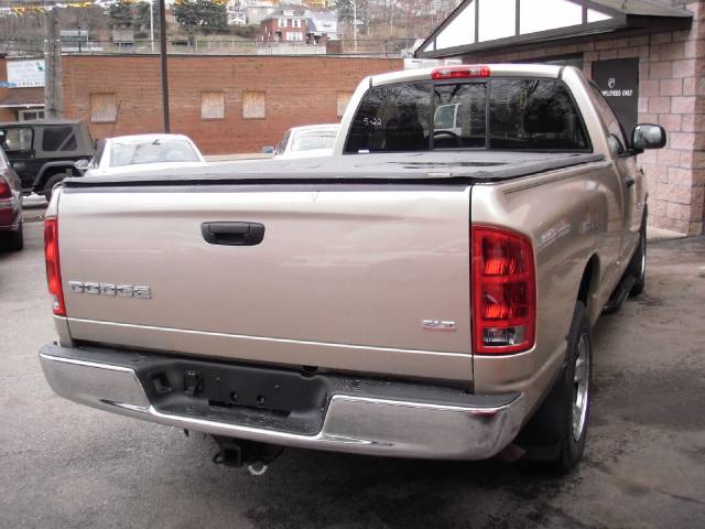 Dodge Ram Pickup 2003 photo 3