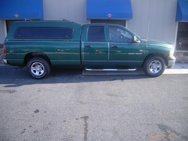 Dodge Ram Pickup 2003 photo 2