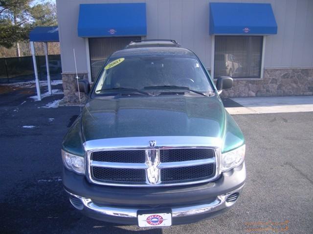 Dodge Ram Pickup 2003 photo 4