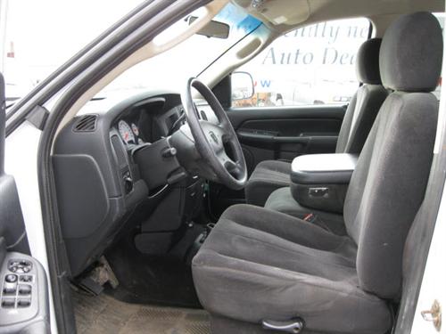 Dodge Ram Pickup 2003 photo 1