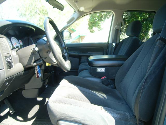 Dodge Ram Pickup 2003 photo 3