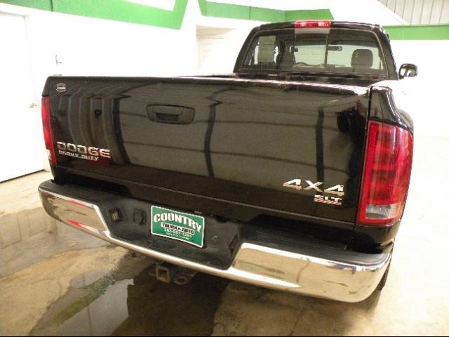 Dodge Ram Pickup 2003 photo 2