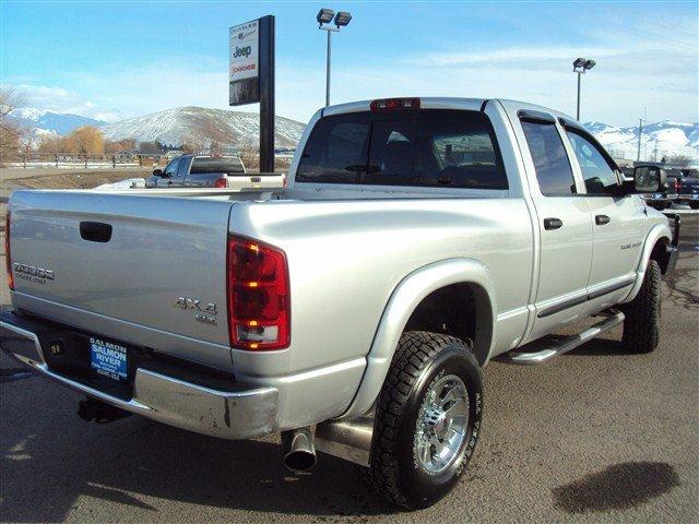 Dodge Ram Pickup 2003 photo 3