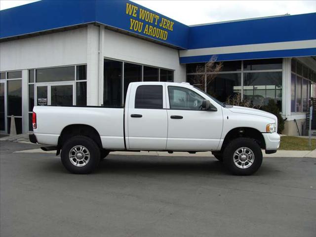 Dodge Ram Pickup 2003 photo 1