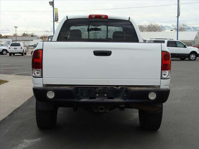 Dodge Ram Pickup 2003 photo 2