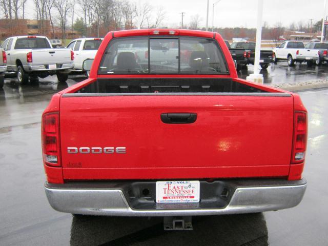 Dodge Ram Pickup 2003 photo 3