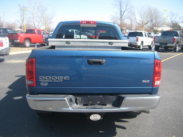 Dodge Ram Pickup 2003 photo 3