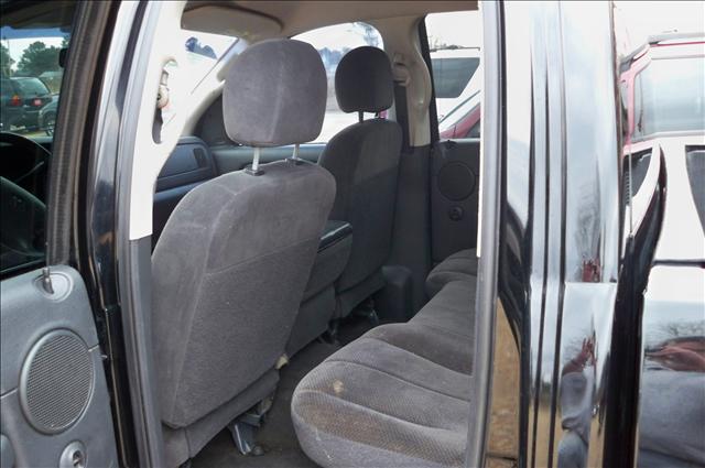 Dodge Ram Pickup 2003 photo 3