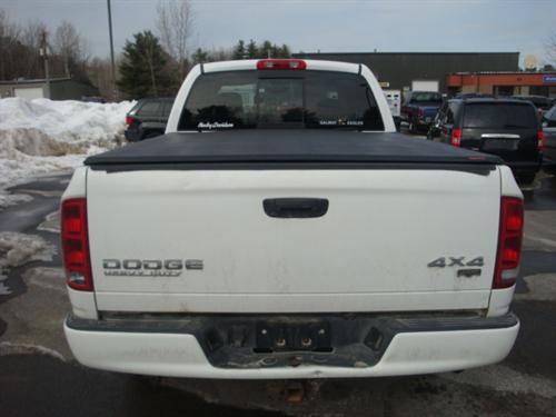 Dodge Ram Pickup 2003 photo 3
