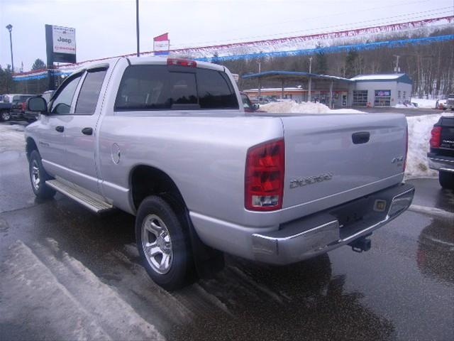 Dodge Ram Pickup 2003 photo 1