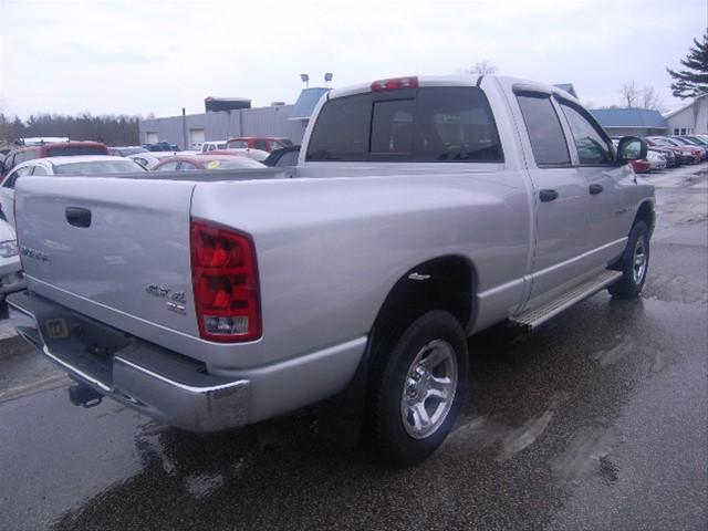 Dodge Ram Pickup 2003 photo 3