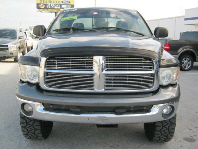 Dodge Ram Pickup 2003 photo 1