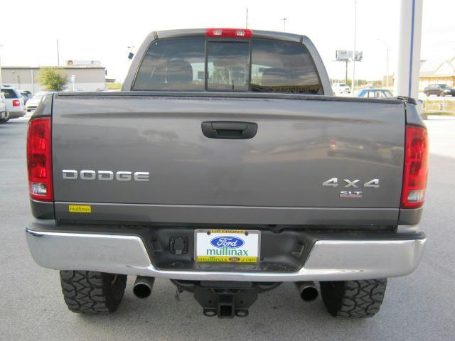 Dodge Ram Pickup 2003 photo 4