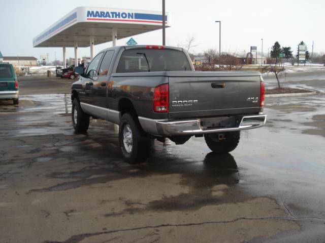 Dodge Ram Pickup 2003 photo 2