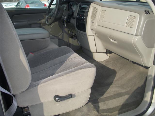 Dodge Ram Pickup 2003 photo 4