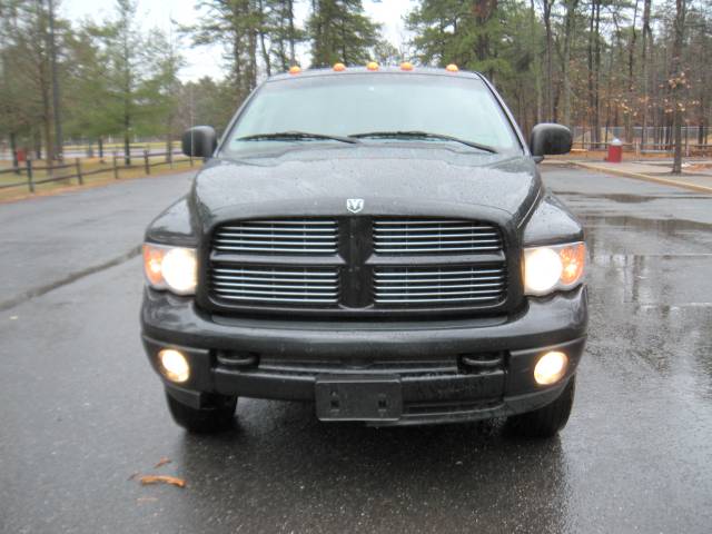 Dodge Ram Pickup 2WD Crew Cab 143.5 Pickup