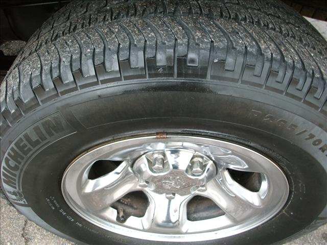 Dodge Ram Pickup 2003 photo 3