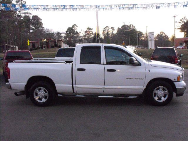 Dodge Ram Pickup 2003 photo 1
