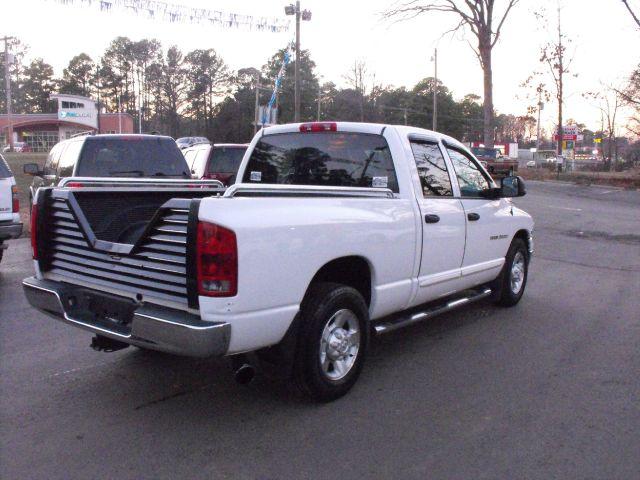 Dodge Ram Pickup 2003 photo 2