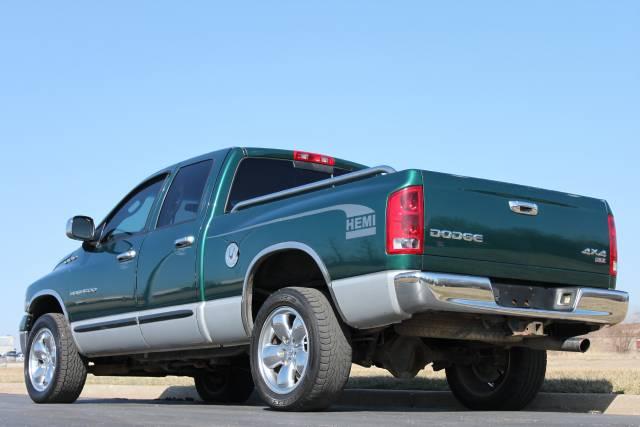 Dodge Ram Pickup 2003 photo 3