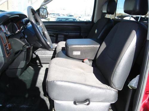 Dodge Ram Pickup 2003 photo 2