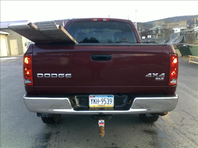 Dodge Ram Pickup 2003 photo 2
