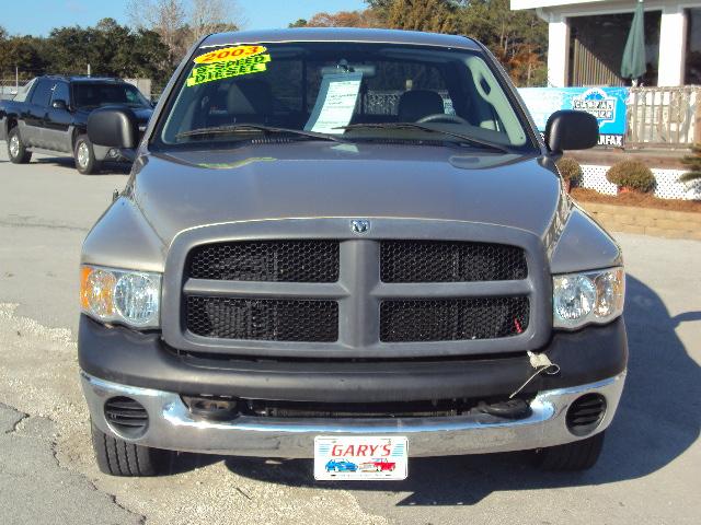 Dodge Ram Pickup 2003 photo 2