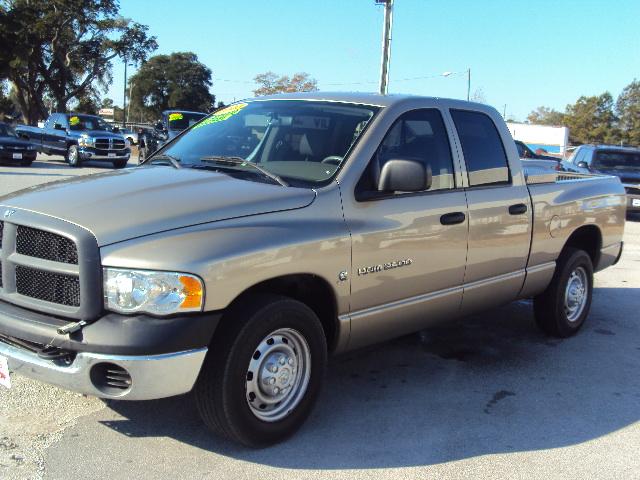 Dodge Ram Pickup 2003 photo 3