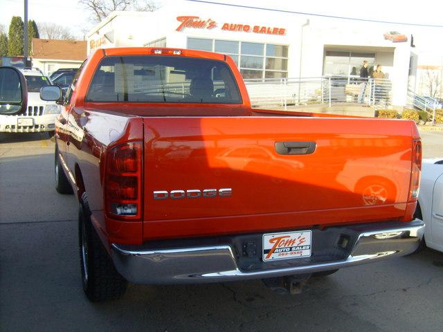 Dodge Ram Pickup 2003 photo 3
