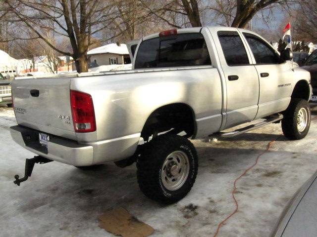 Dodge Ram Pickup 2003 photo 3