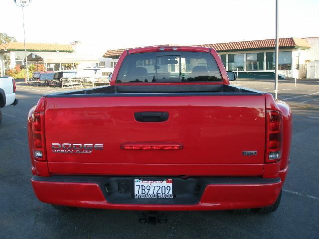Dodge Ram Pickup 2003 photo 2