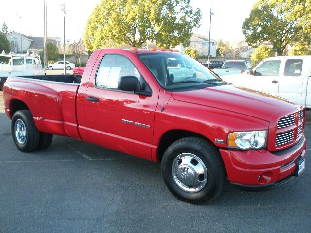 Dodge Ram Pickup 2003 photo 3