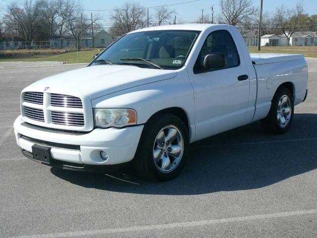 Dodge Ram Pickup 2003 photo 1