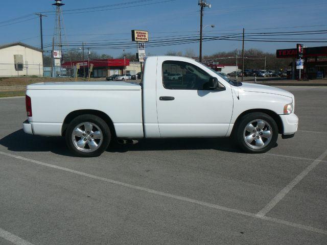 Dodge Ram Pickup 2003 photo 3