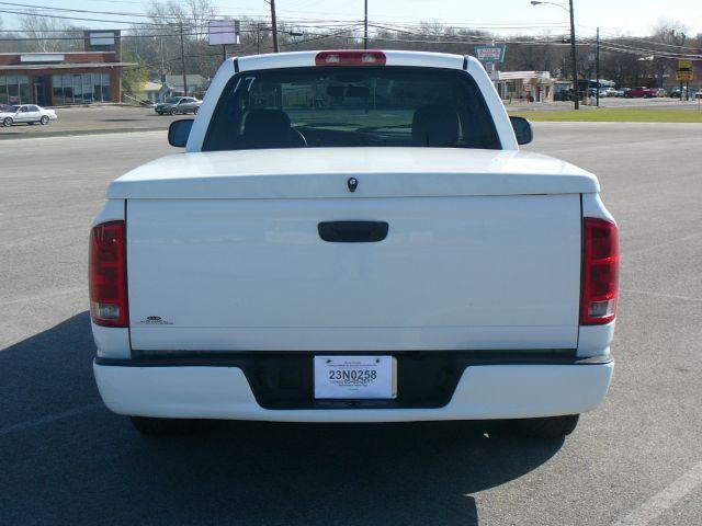Dodge Ram Pickup 2003 photo 4