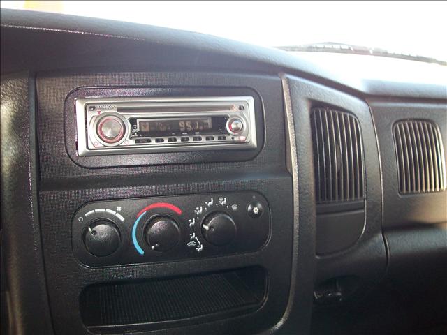 Dodge Ram Pickup 2003 photo 1