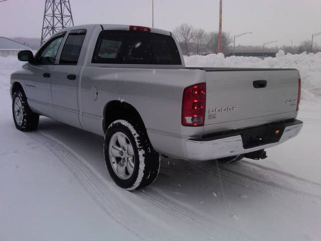 Dodge Ram Pickup 2003 photo 2