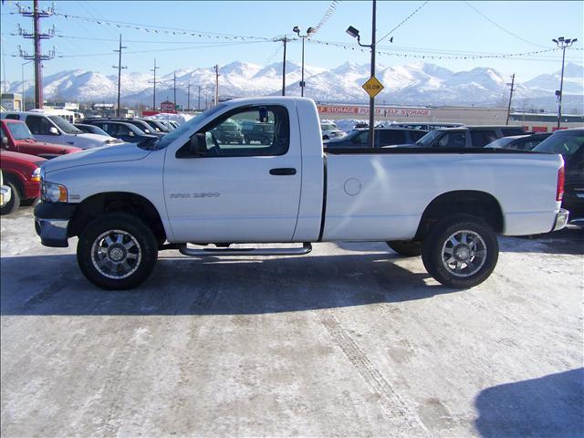 Dodge Ram Pickup 2003 photo 1