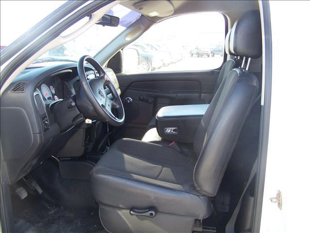 Dodge Ram Pickup 2003 photo 3