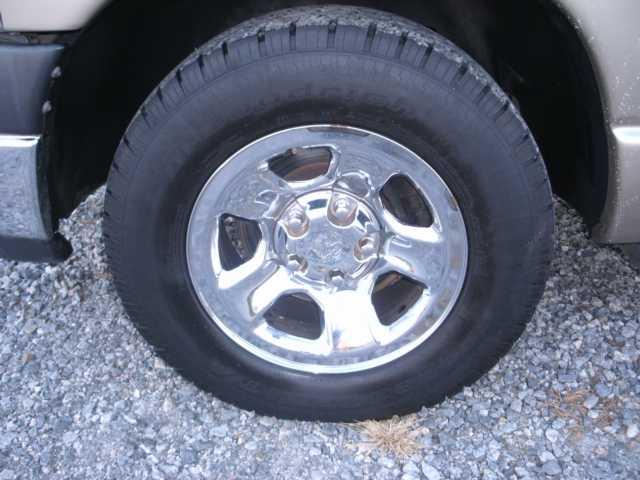 Dodge Ram Pickup 2003 photo 3