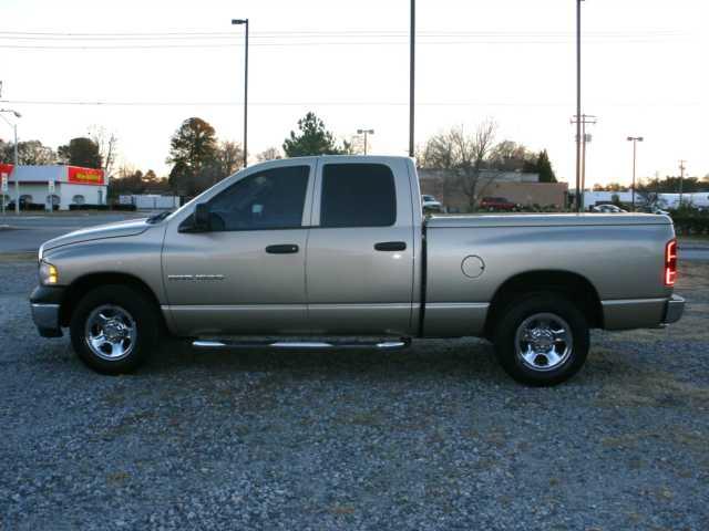 Dodge Ram Pickup 2003 photo 4