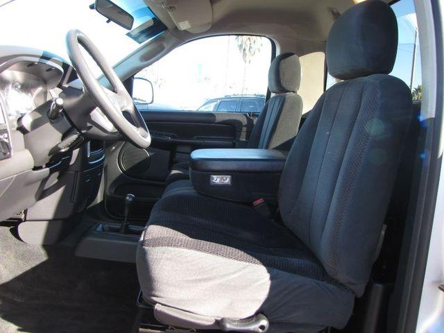 Dodge Ram Pickup 2003 photo 5