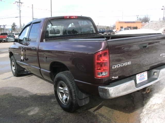 Dodge Ram Pickup 2004 photo 4