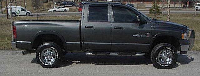 Dodge Ram Pickup 2004 photo 1