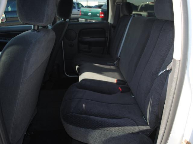 Dodge Ram Pickup 2004 photo 3